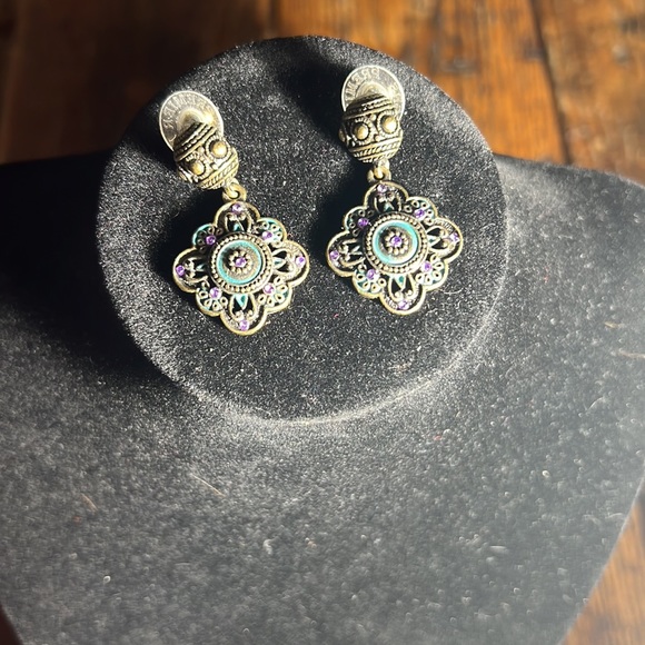 Premier Design Necklace/ bracelet/earrings -gold tone with stones and charms. - Picture 14 of 15